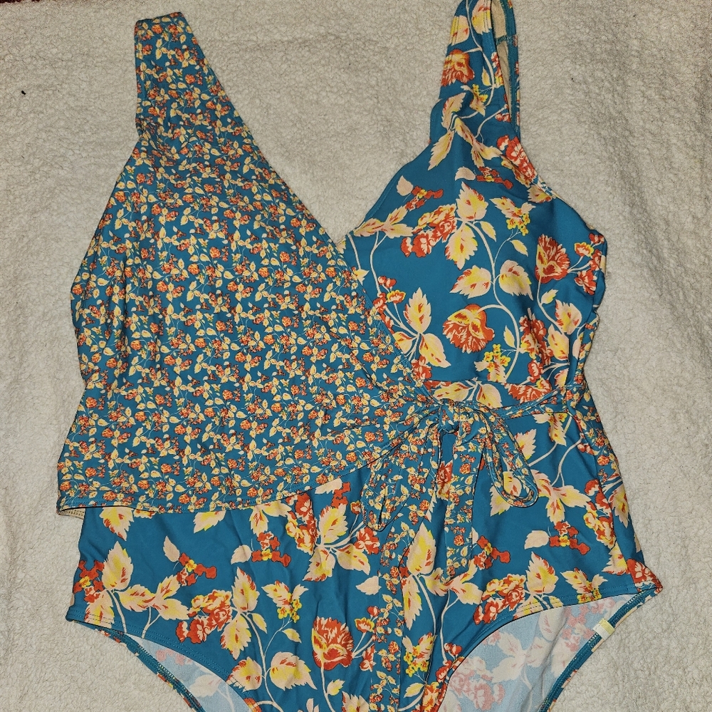 Summersalt x DVF Perfect Wrap size 16